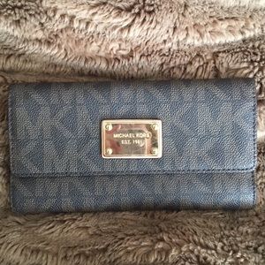 Micheal Kors Tri-Fold Wallet